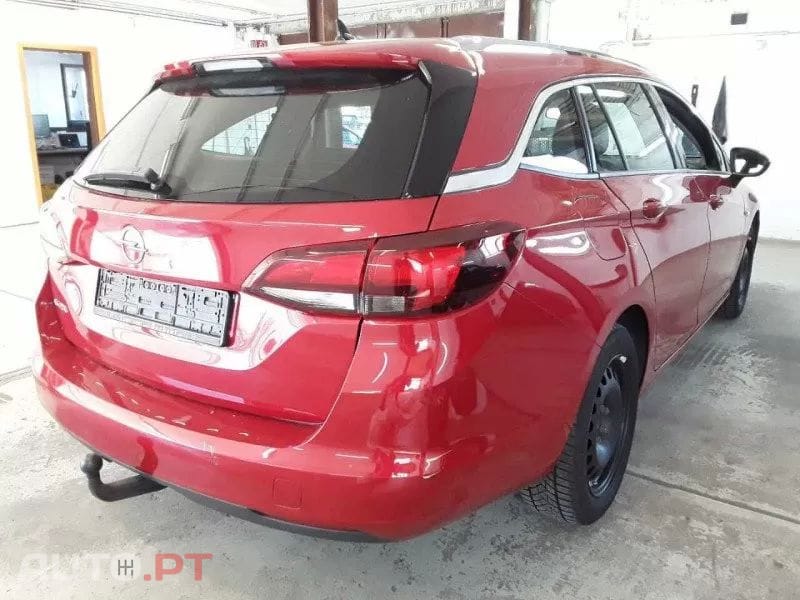 Opel Astra Sports Tourer 1.2 Turbo Business Edition