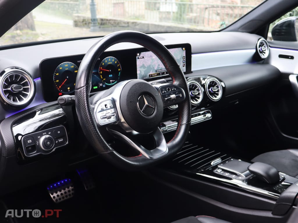 Mercedes-Benz A 250 e AMG Line