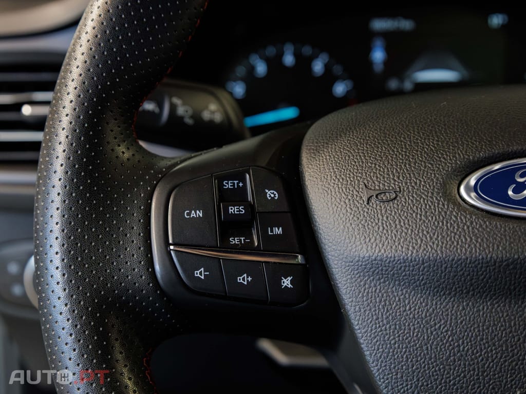 Ford Focus 1.0 EcoBoost MHEV ST-Line