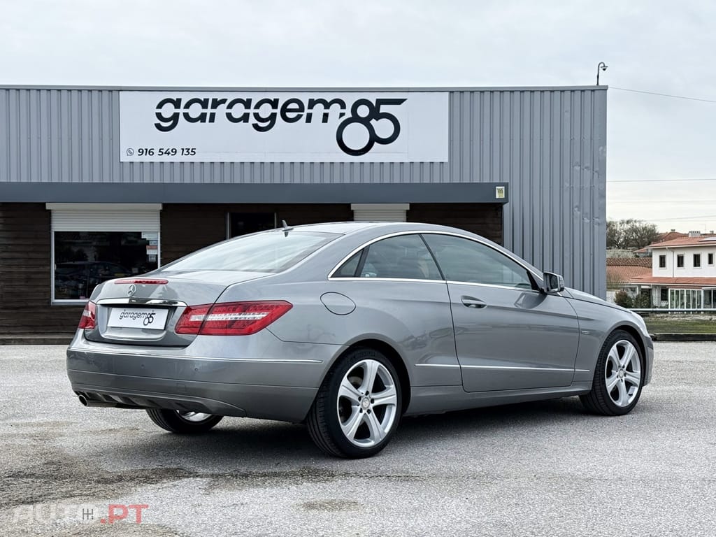 Mercedes-Benz E 220 CDi Avantgarde BlueEfficiency