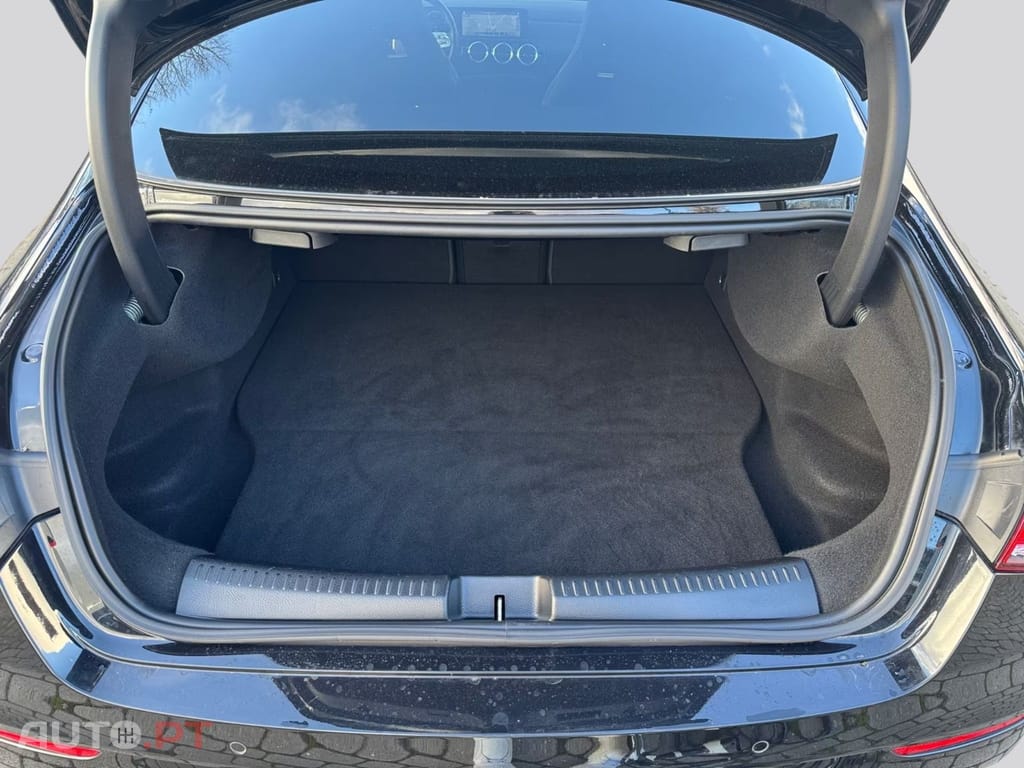 Mercedes-Benz CLA 250 e Coupé AMG 