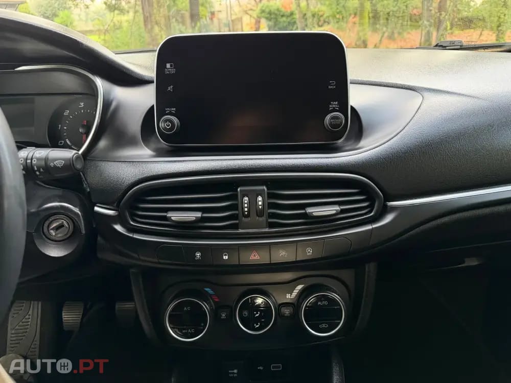 Fiat Tipo Outro