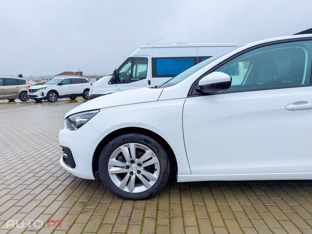 Peugeot 308 1.5 BlueHDi Business Line