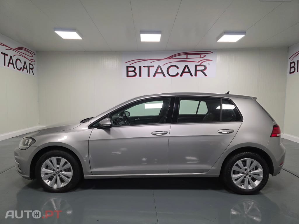 Volkswagen Golf 1.6 TDI Confortline