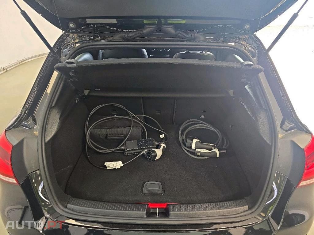 Mercedes-Benz A 250 e Style Plus