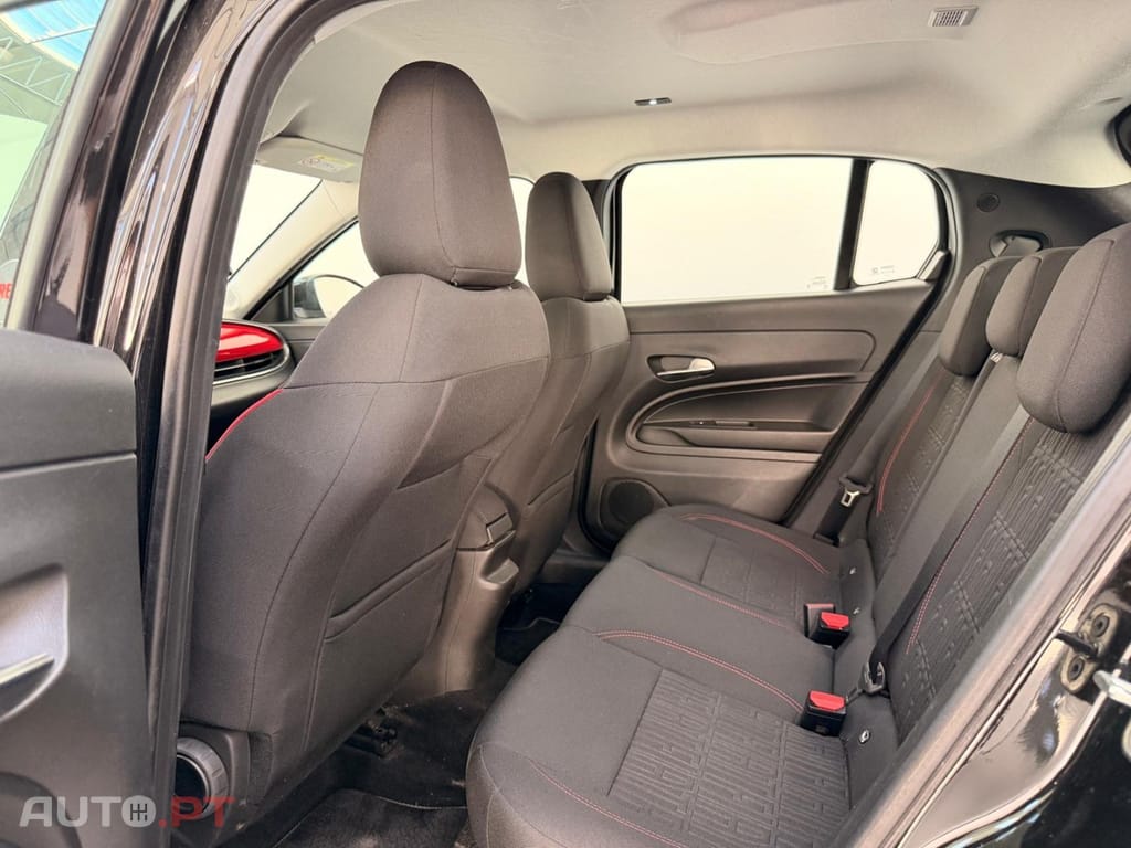 Fiat 600e 54 kWh (RED)