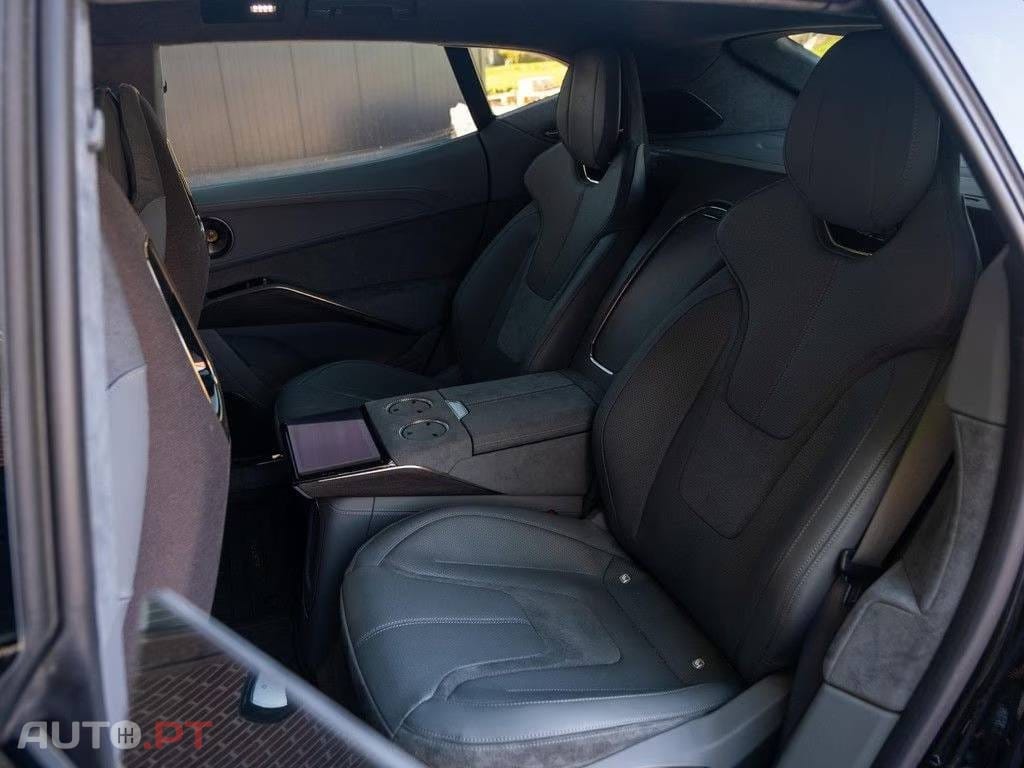 Lotus Eletre EDS 450 4WD Executive