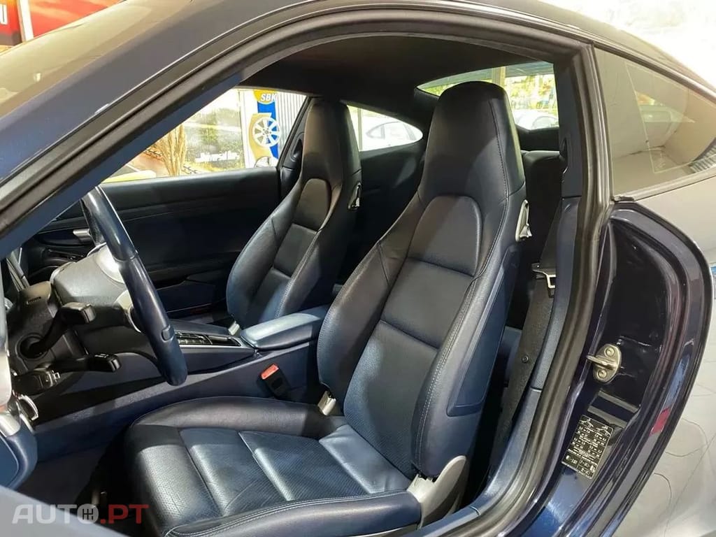 Porsche 911 Carrera 4 PDK