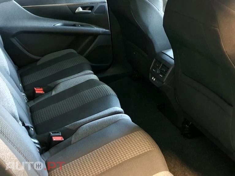 Peugeot 5008 1.6 BlueHDi Allure EAT6