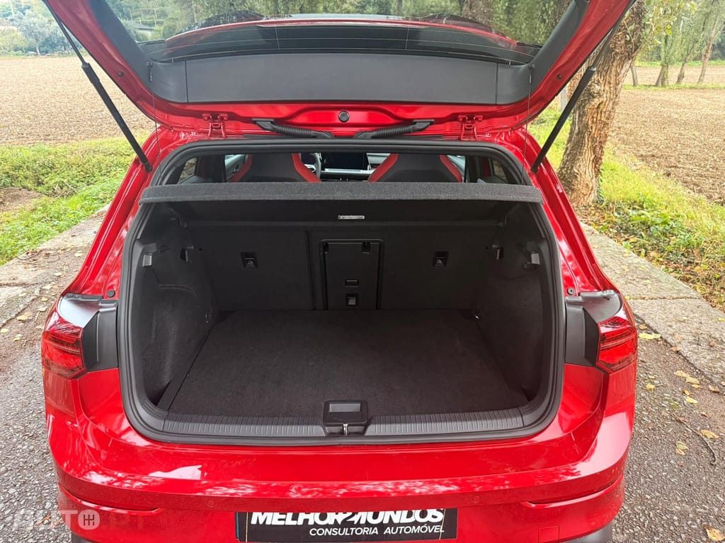 Volkswagen Golf 2.0 TSI GTI DSG