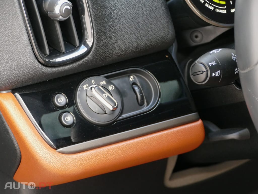 MINI Countryman Cooper SE ALL4 Classic Auto