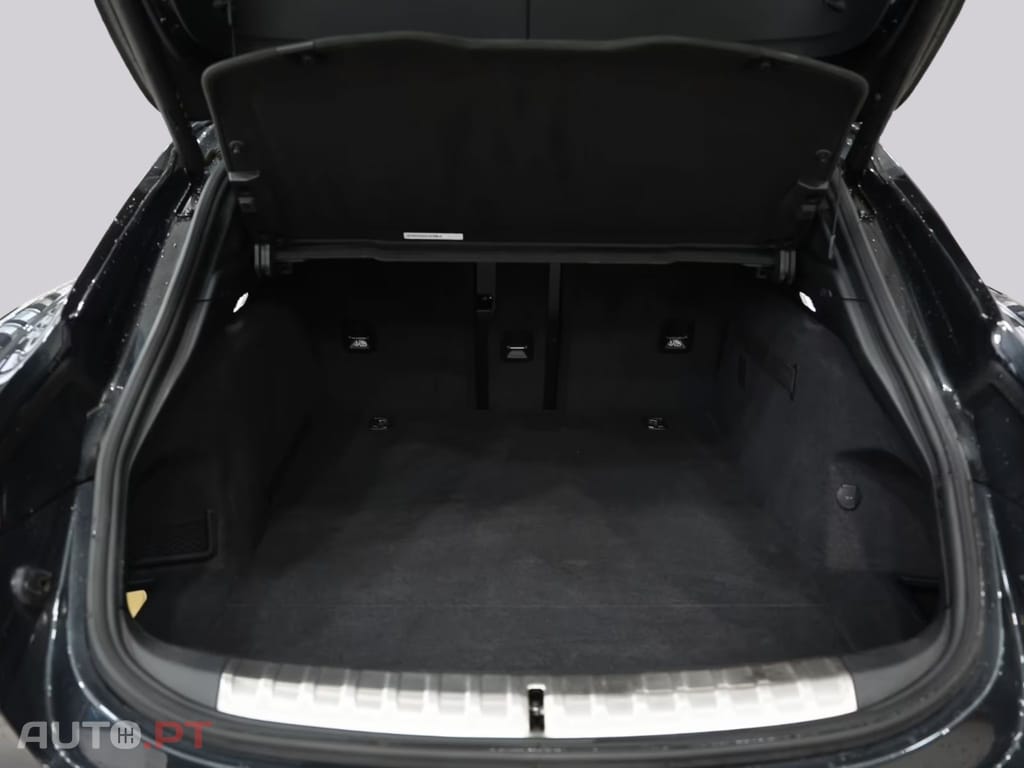 Porsche Taycan GTS I.V.A DEDUTIVEL 