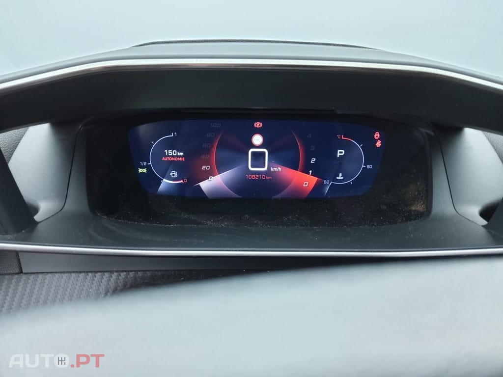 Peugeot 2008 1.5 BlueHDi Allure Pack EAT8
