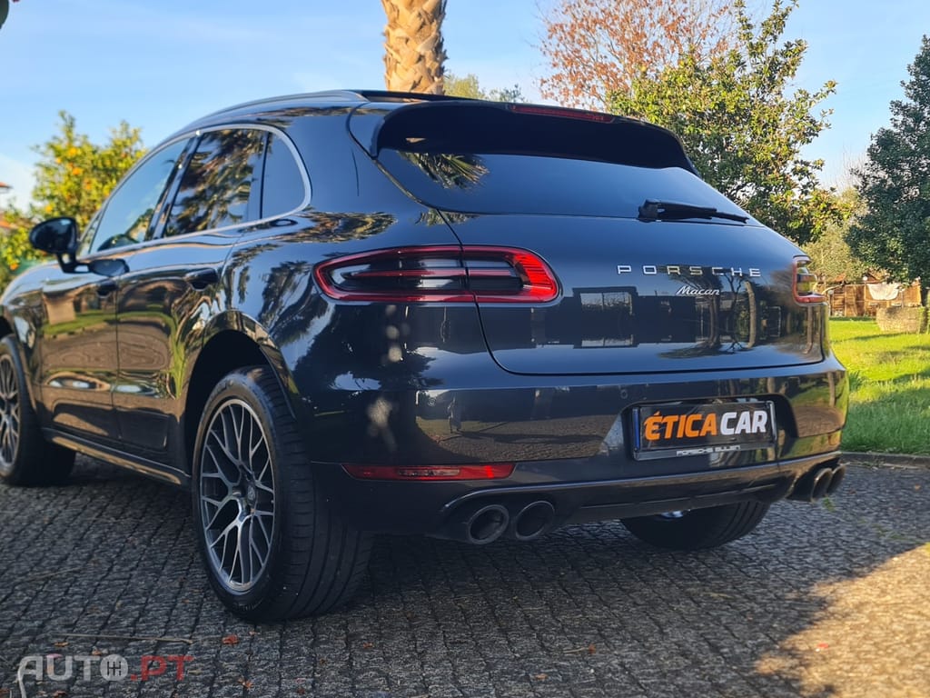 Porsche Macan Outro