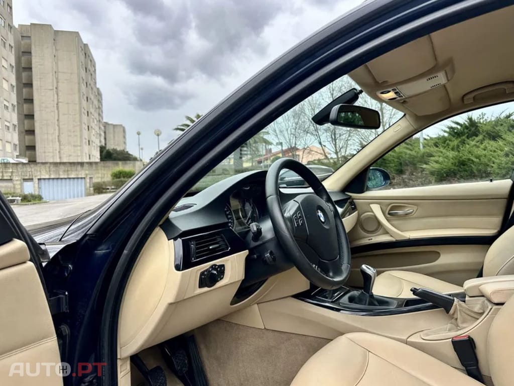 BMW 320 320D Touring Sport