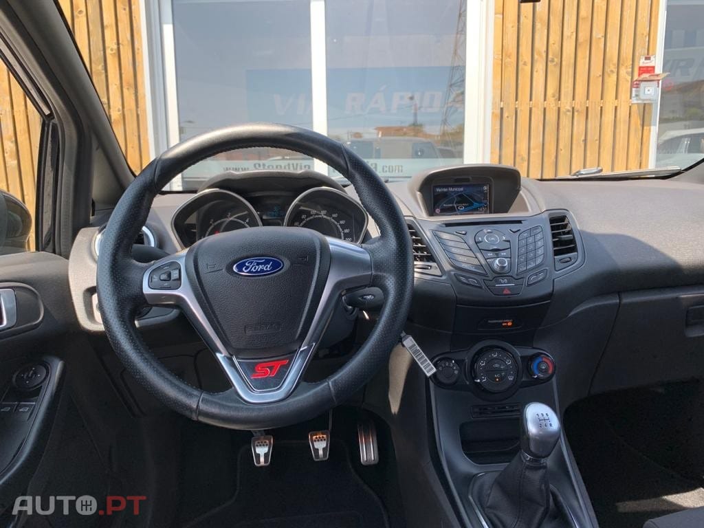 Ford Fiesta 1.5 TDCi ST-LINE