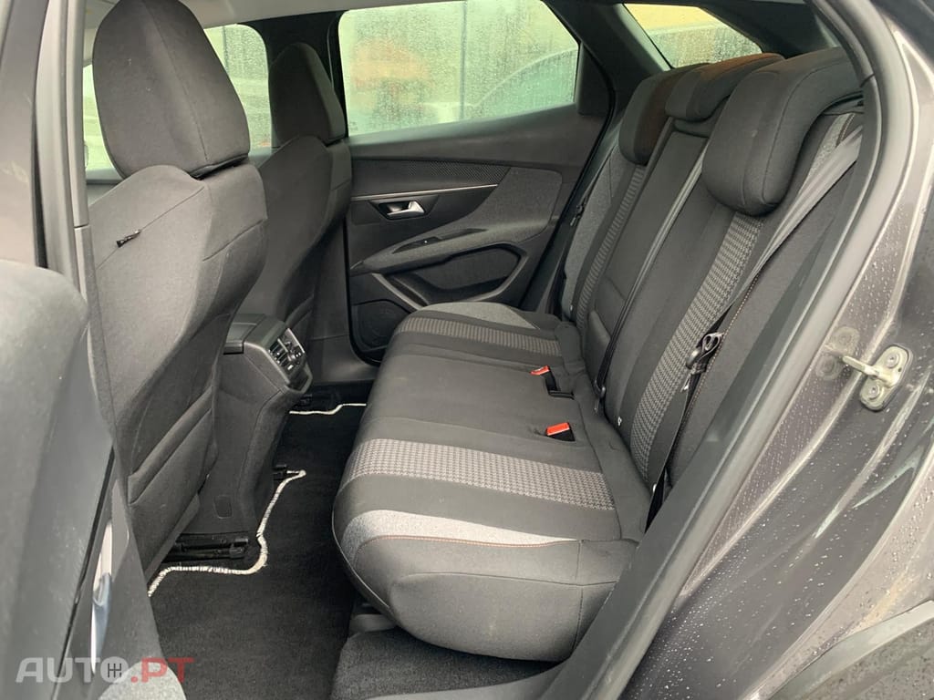 Peugeot 3008 1.5 BlueHDi Active Pack