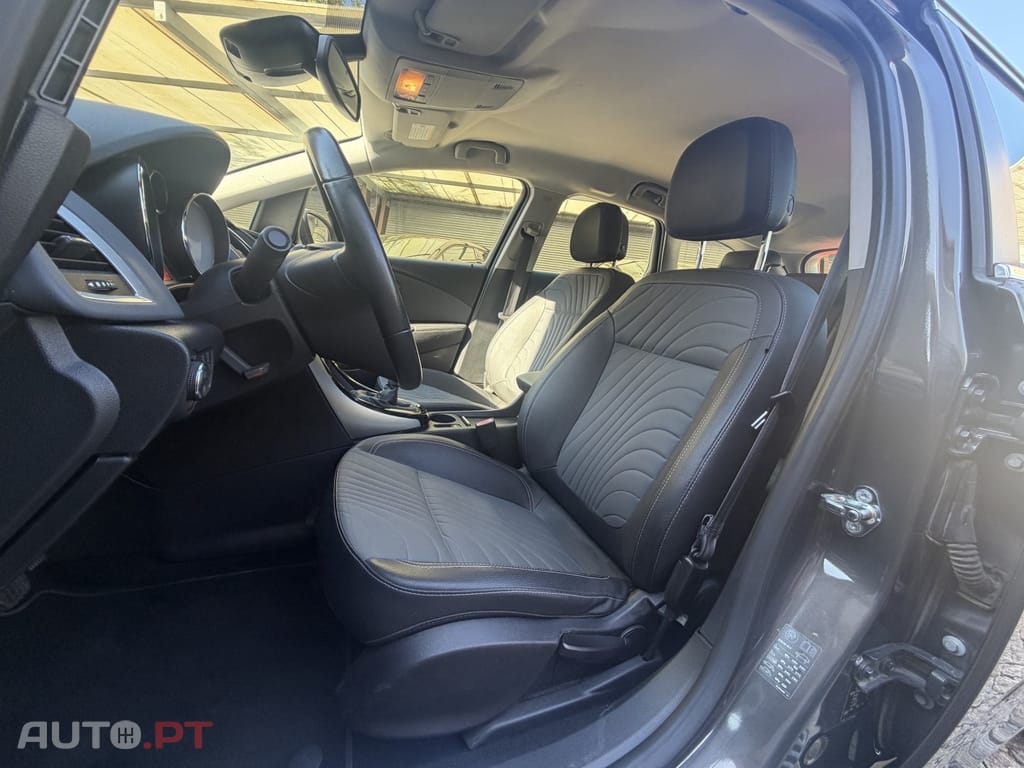 Opel Astra 1.6 CDTi