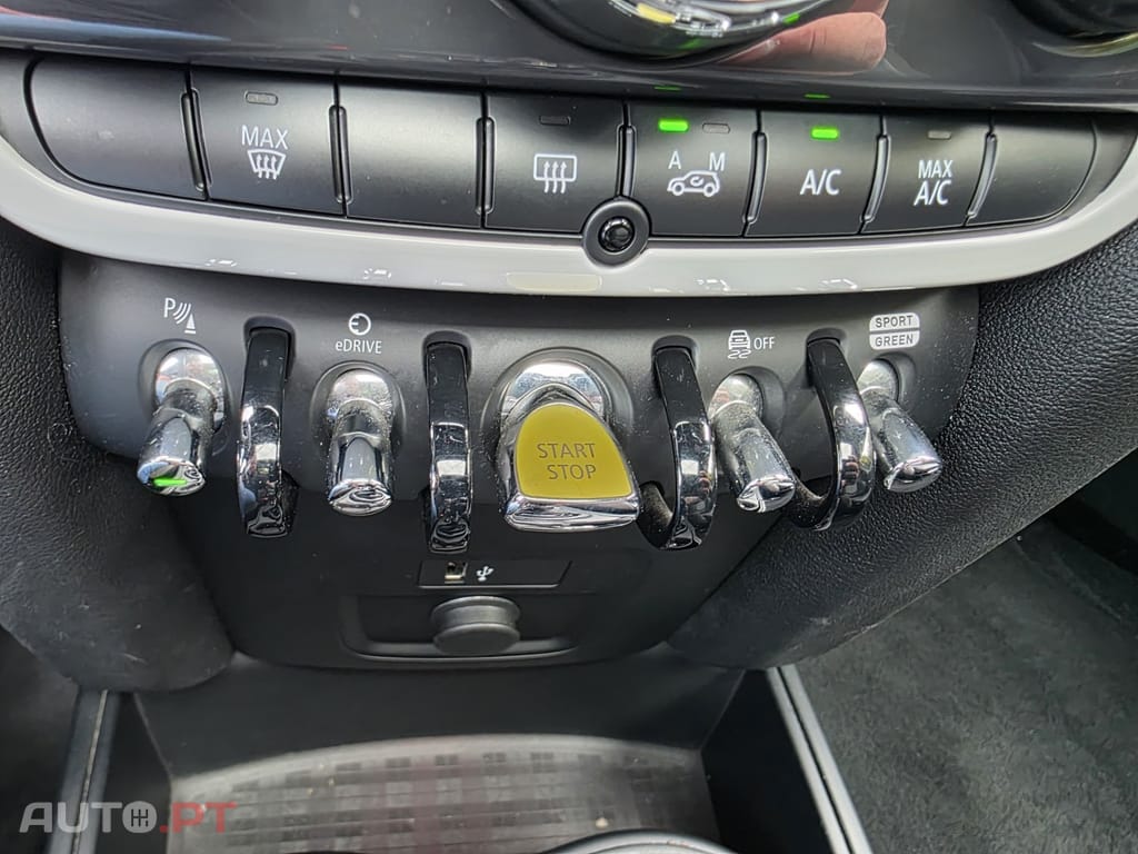 MINI Countryman Cooper SE ALL4 Auto