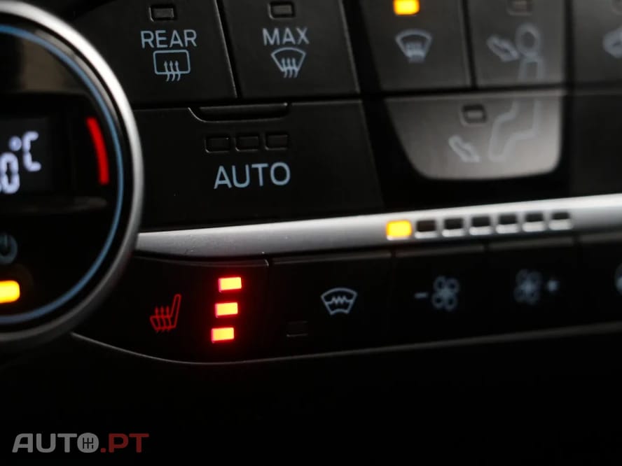 Ford Focus 1.0 EcoBoost MHEV Active Style SIP — fotografia 22
