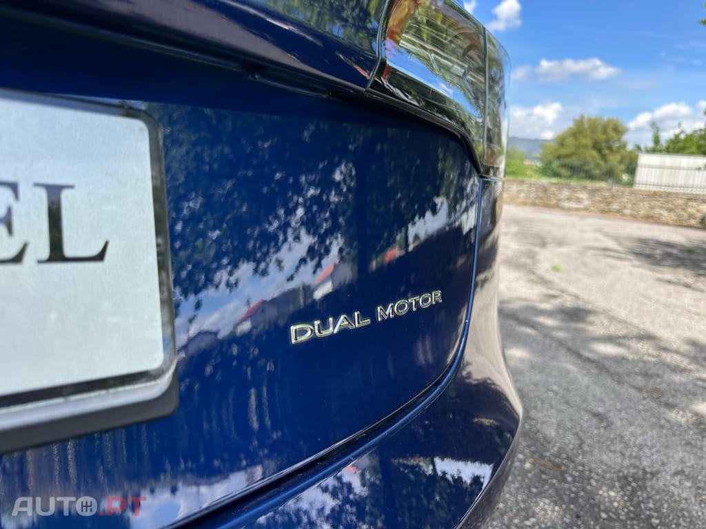 Tesla Model 3 Long-Range Dual Motor AWD