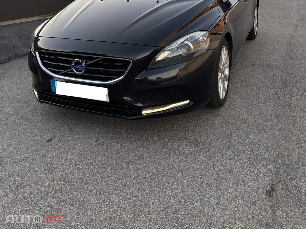 Volvo V40 D2