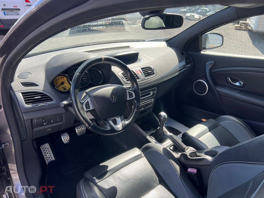 Renault Mégane Coupe 2.0 T 16V RS