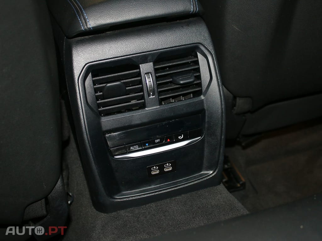 BMW 330 e Touring Pack Desportivo M Auto