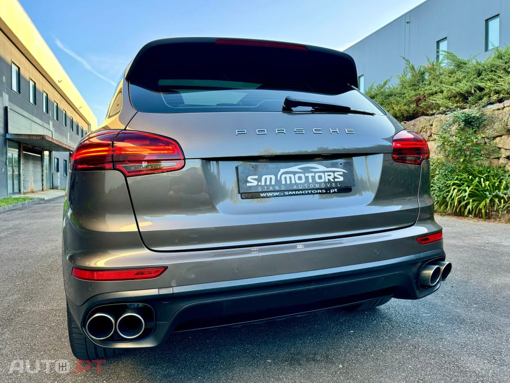 Porsche Cayenne S E-Hybrid Platinum Edition