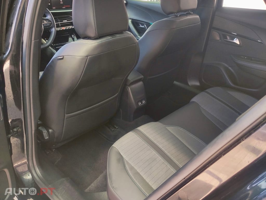Peugeot 2008 1.5 BlueHDi Allure Pack