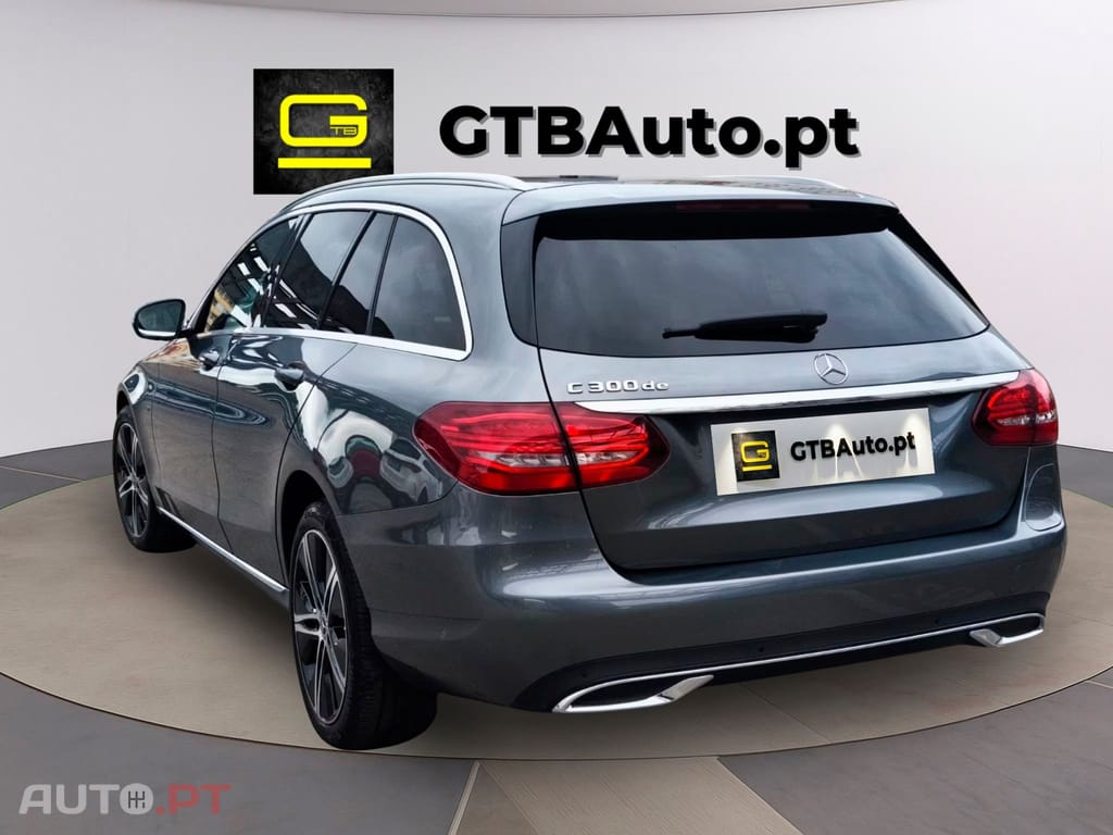 Mercedes-Benz C 300 T de AVANTGARDE I.V.A DEDUTIVEL