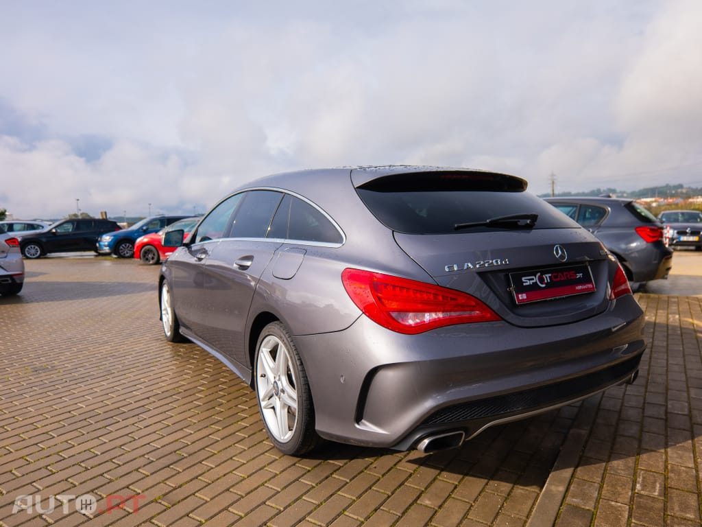 Mercedes-Benz CLA 220 d 7G-DCT AMG Line