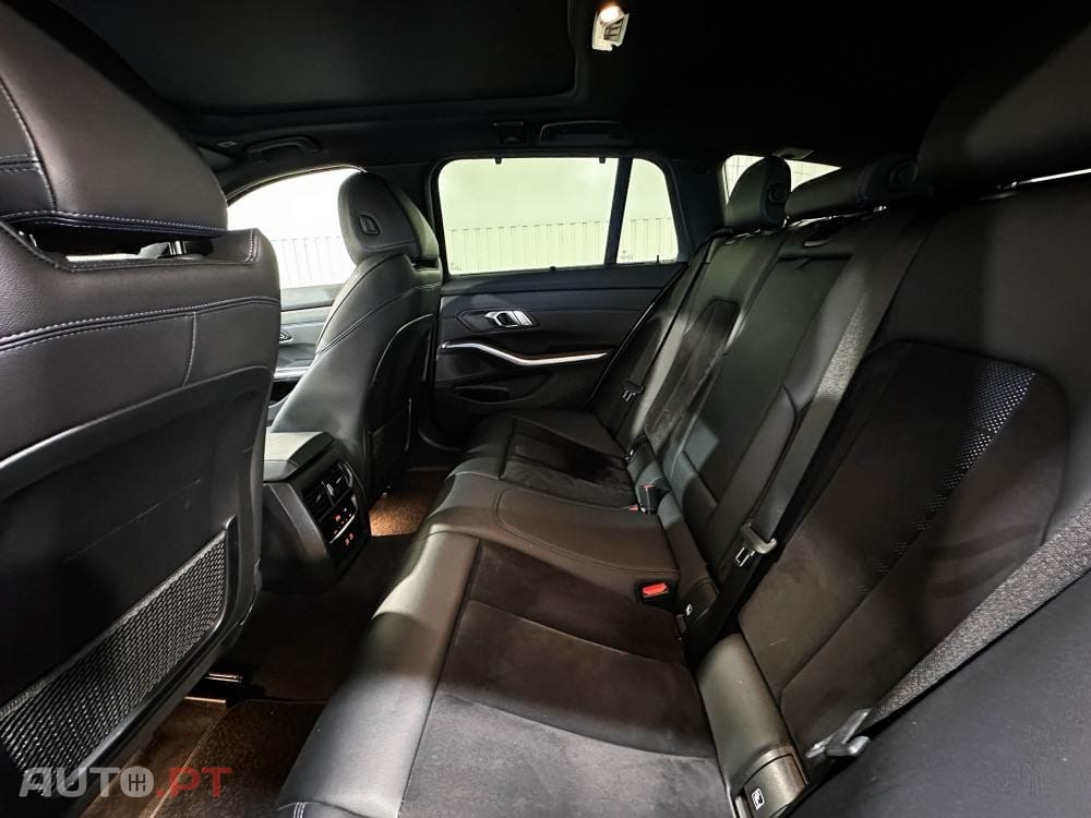 BMW 330 e Pack 50 anos M Auto