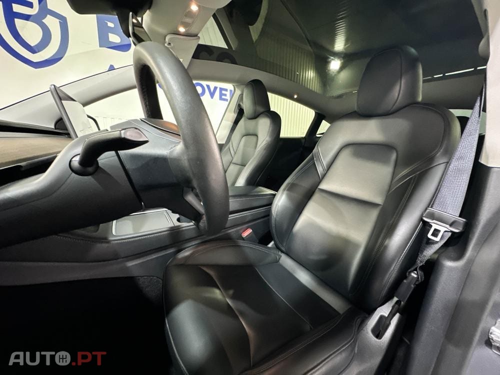 Tesla Model Y Performance Dual Motor AWD