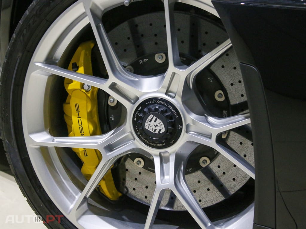Porsche 992 GT3 Touring Package