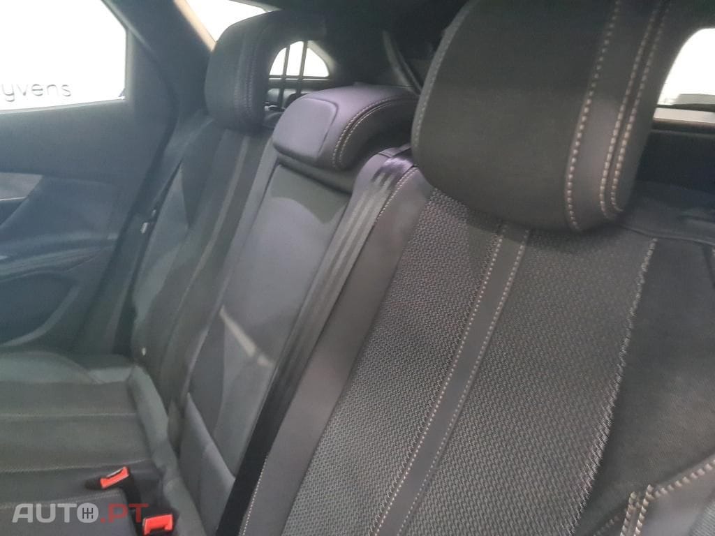 Peugeot 3008 1.6 Hybrid4 Allure e-EAT8