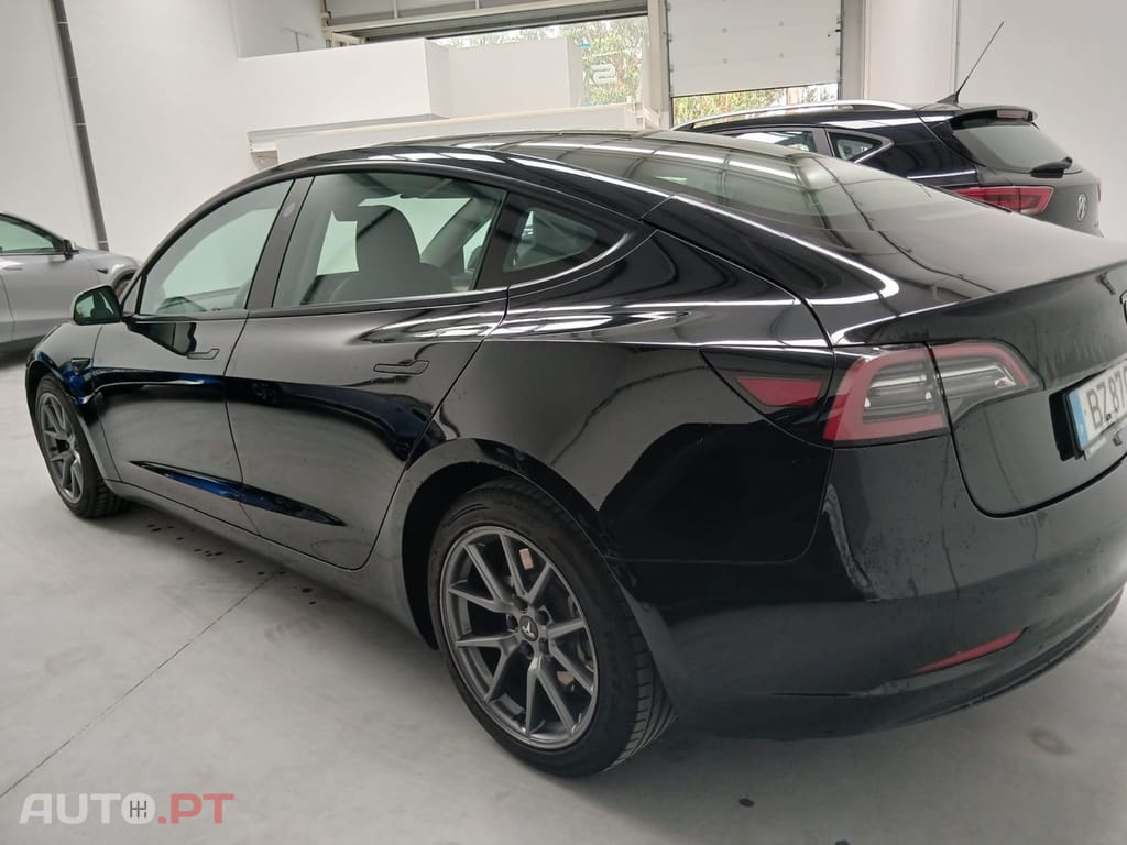 Tesla Model 3 Standard RWD