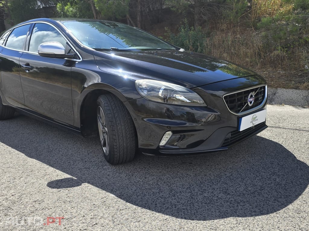 Volvo V40 2.0 D4 R-Design