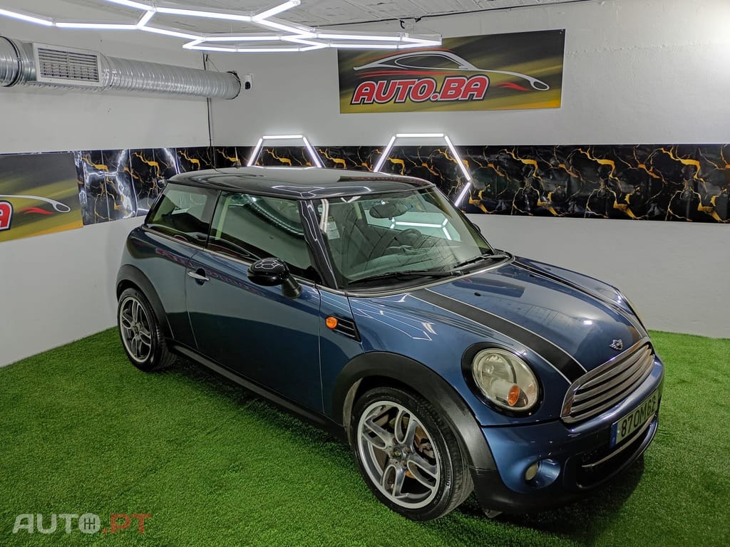 MINI Cooper Cooper D
