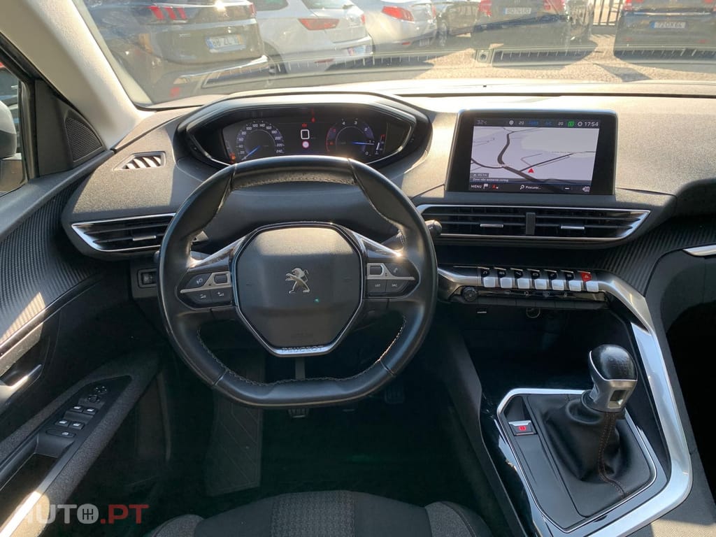 Peugeot 3008 1.5 BlueHDi Active