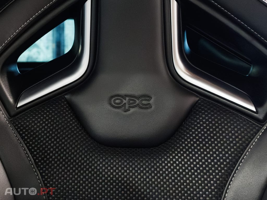 Opel Astra GTC OPC 2.0 T