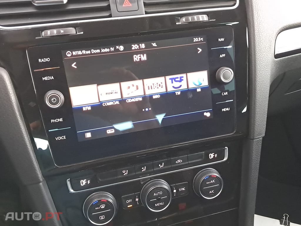Volkswagen Golf 1.5 eTSI R-Line DSG