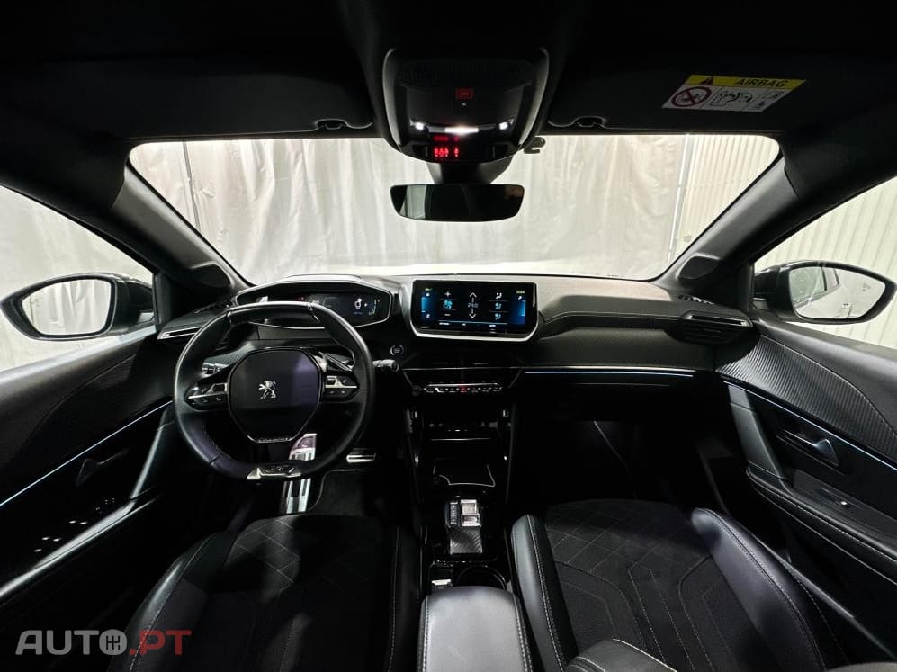 Peugeot E-208 50 kWh GT Pack