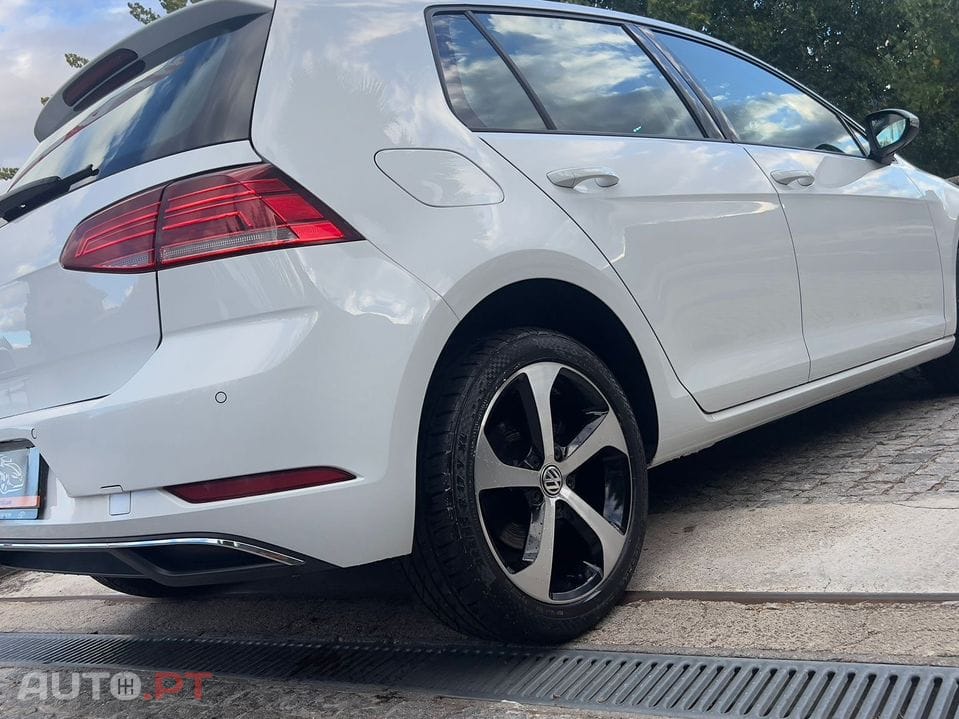 Volkswagen Golf 1.6 TDI Confortline