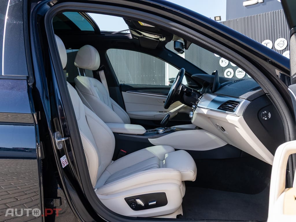 BMW 520 d Pack Desportivo M Auto