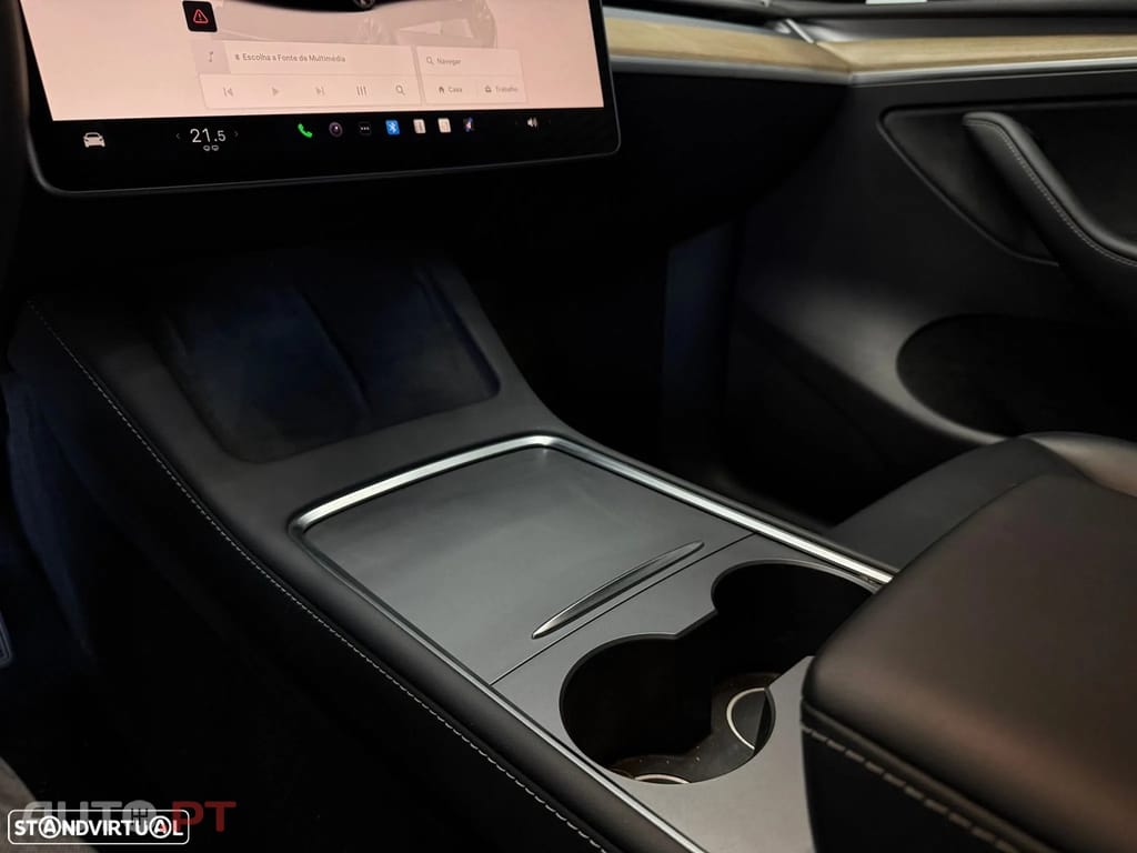 Tesla Model Y Long-Range RWD