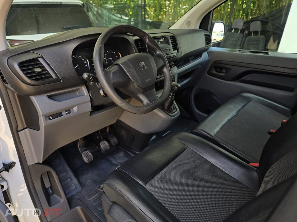 Peugeot Expert 2.0 BlueHDi L2H1 Premium Standard