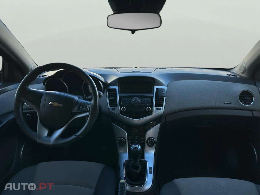 Chevrolet Cruze 1.6 LS