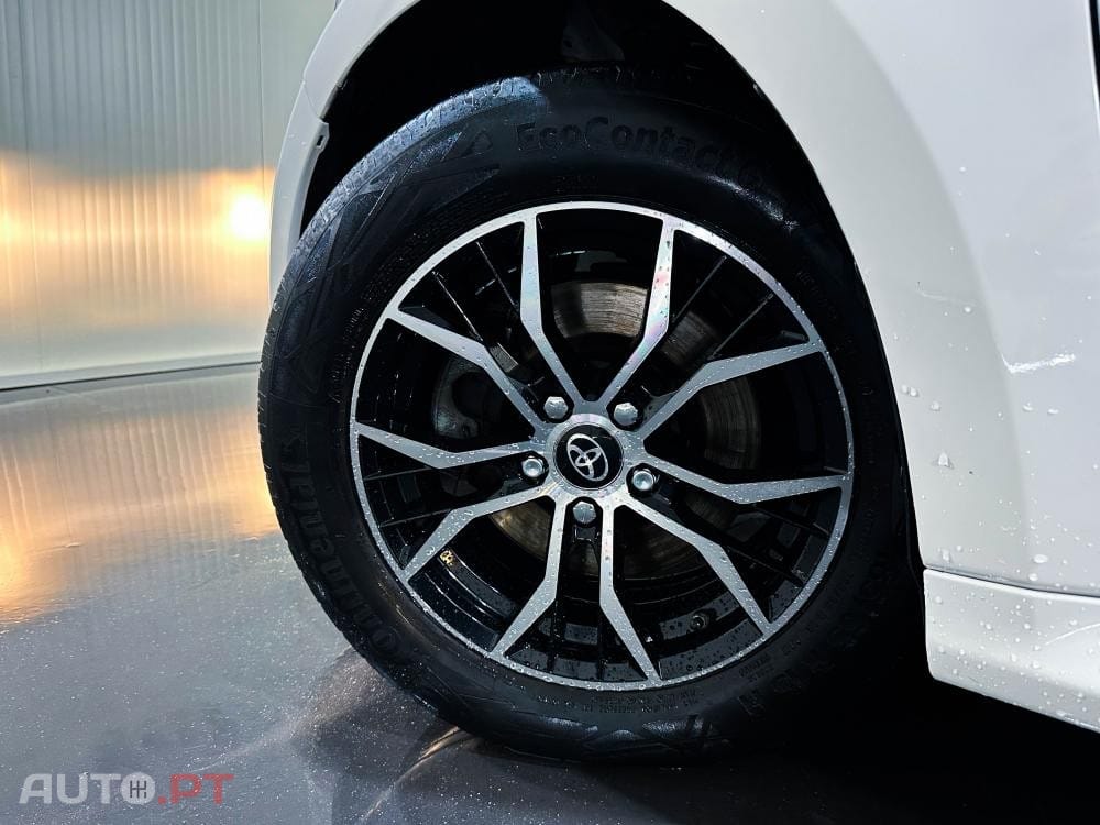 Toyota Yaris Hybrid Dynamic Edition