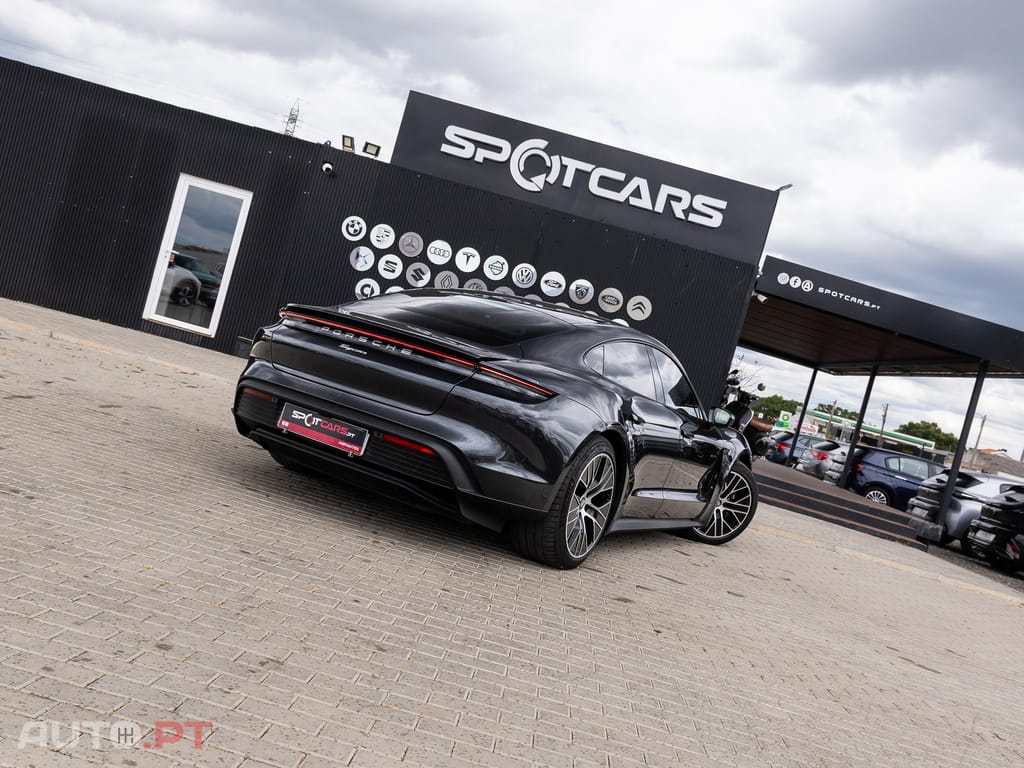 Porsche Taycan Bateria Performance Plus